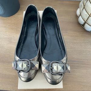 Burberry flats